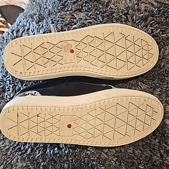 Blondo Sneakers - Picture 5 of 5